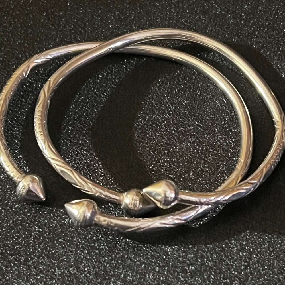Vintage West Indian Sterling Silver Speared Orb Bangle set